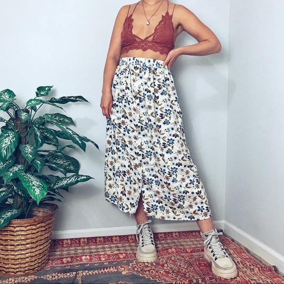 Vintage Dresses & Skirts - Vintage Cream Floral Midi Skirt